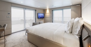 Yacht Suite